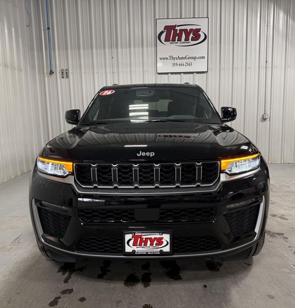 New 2026 Jeep Grand Cherokee Limited 4x4Image 17