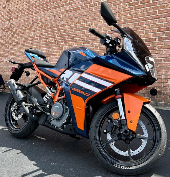 2024 KTM RC 390Image 2