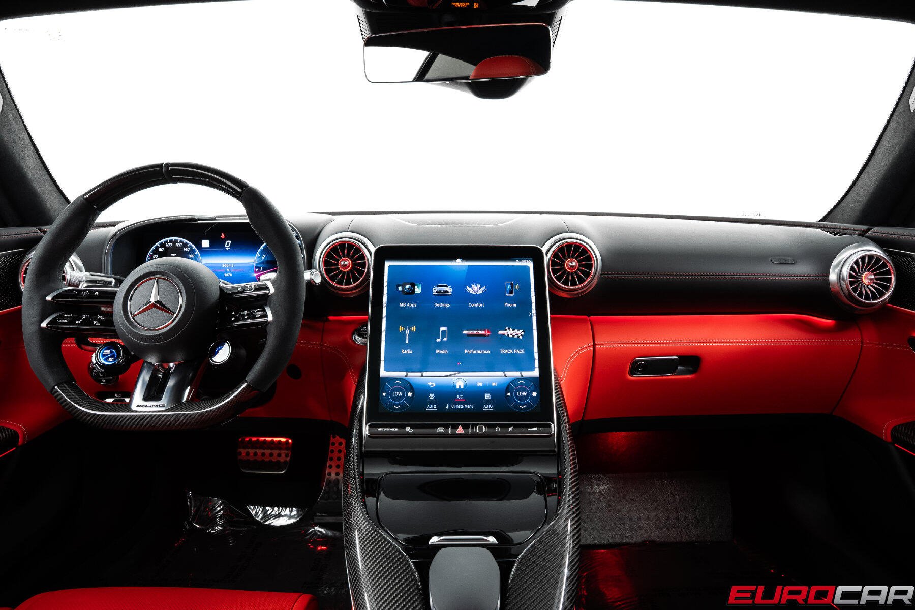 2025 Mercedes-Benz AMG GT 63 *CARBON INTERIOR TRIM * FIXED PANORAMIC SUNROOF*Image 26