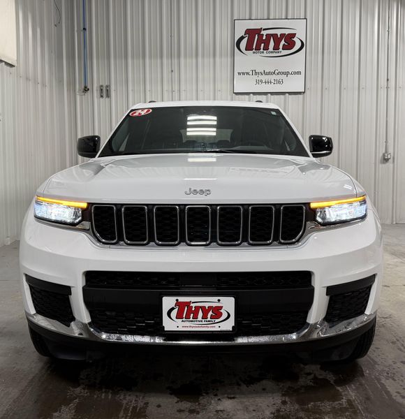 Used 2024 Jeep Grand Cherokee L LaredoImage 20