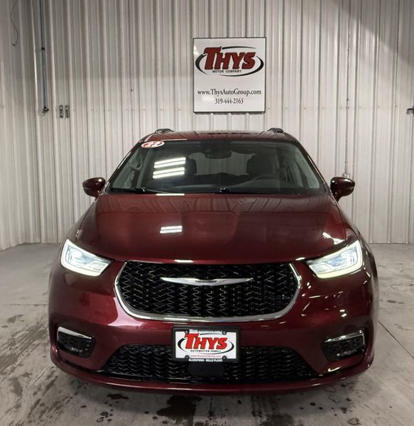 Used 2022 Chrysler Pacifica Touring LImage 16