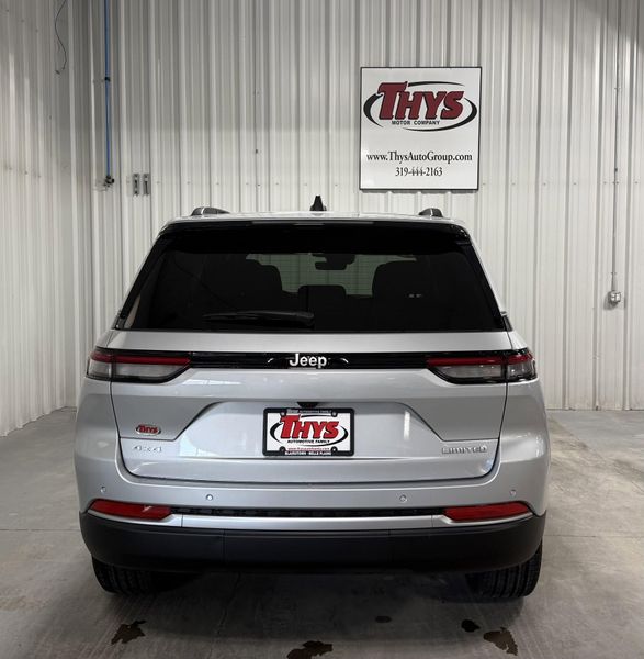 New 2026 Jeep Grand Cherokee Limited 4x4Image 4