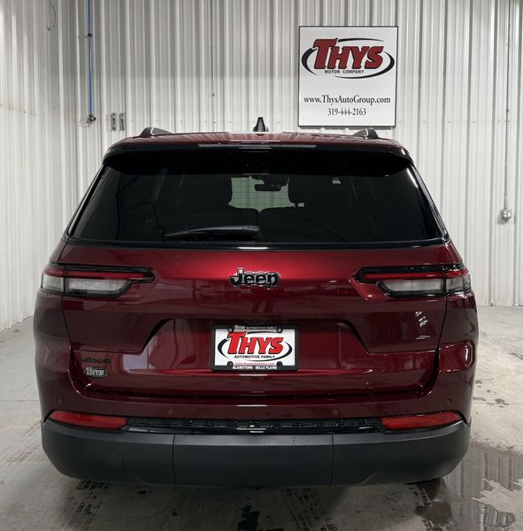New 2025 Jeep Grand Cherokee L Altitude 4x4Image 4