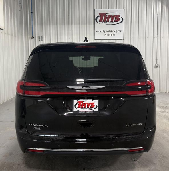New 2026 Chrysler Pacifica LimitedImage 4