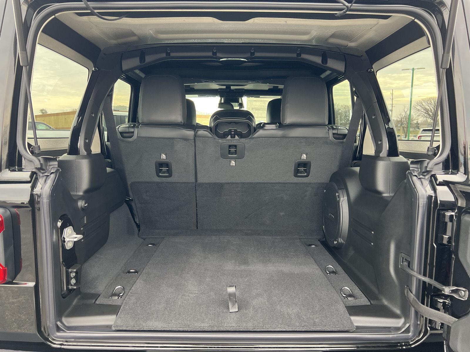 2026 Jeep Wrangler 4-Door Sahara - Photo 50