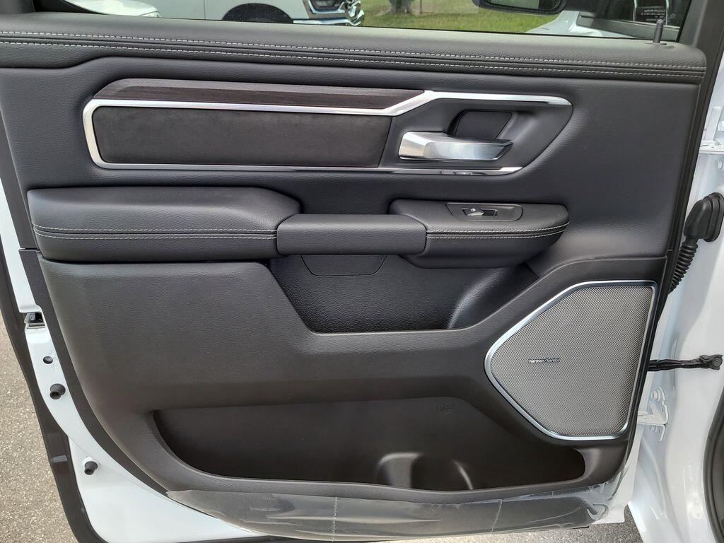 2026 RAM 1500 Laramie - Photo 11