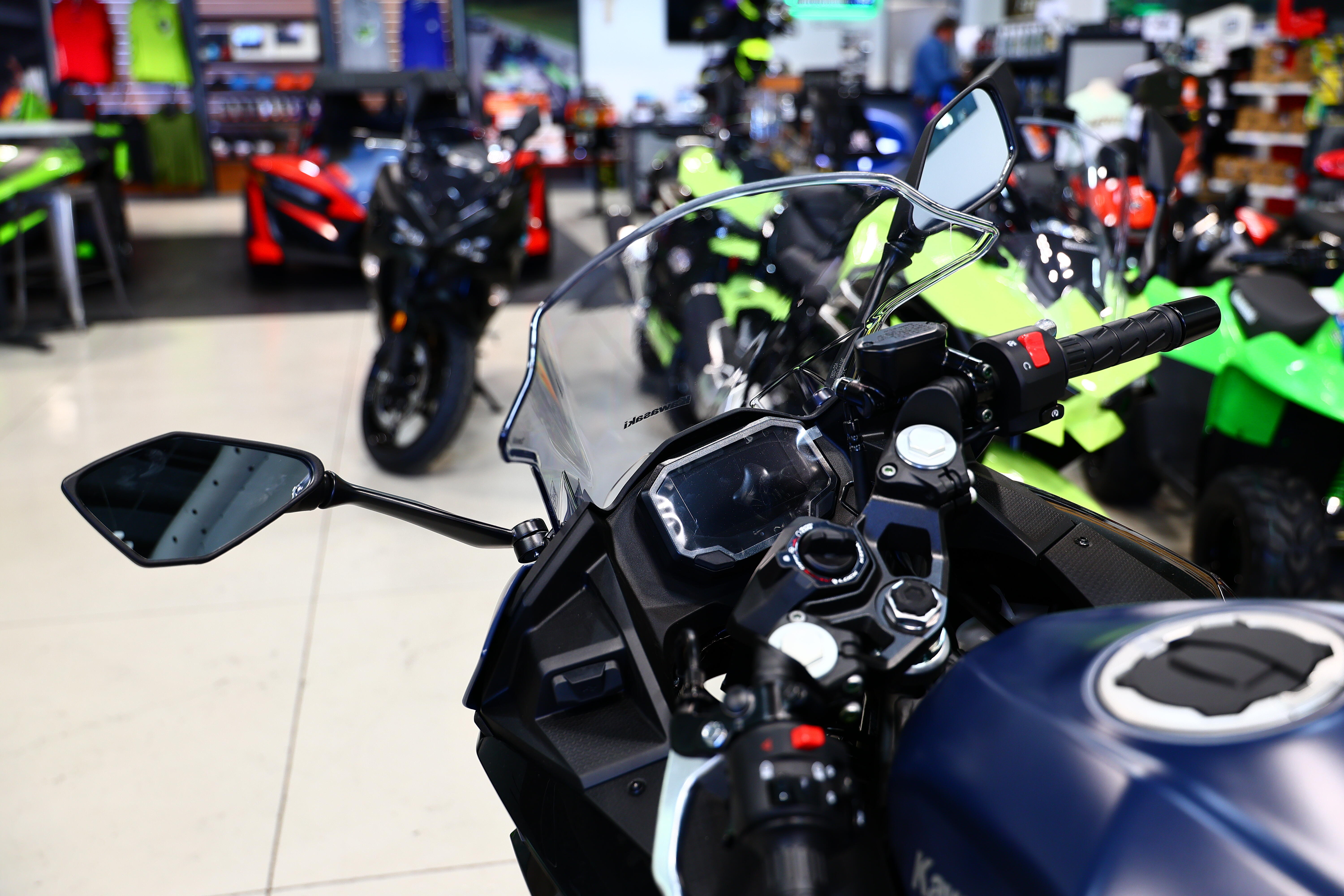 ＤaＹ ＤreaM26インチ 2026-KAWASAKI-NINJA-500-SE-ABS-Metallic-Matte-Twilight-Blue/Candy