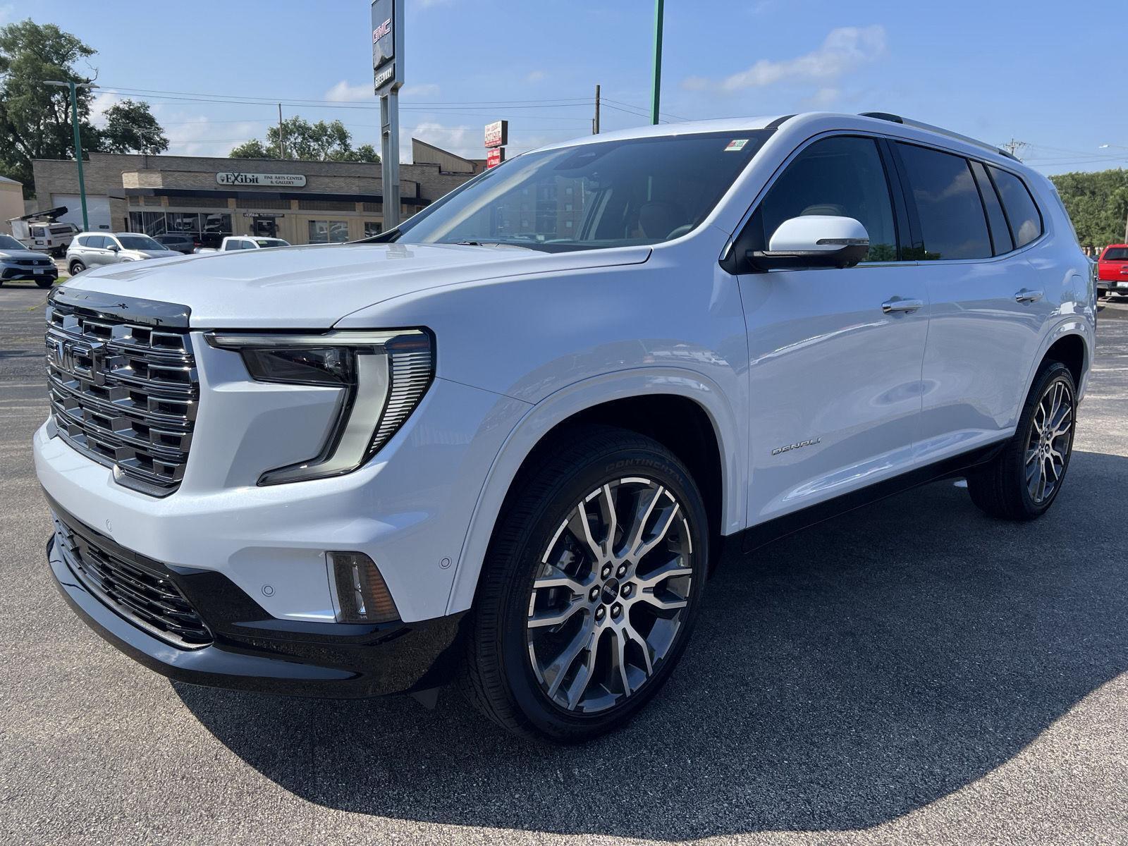 2026 GMC Acadia Denali Ultimate - Photo 11