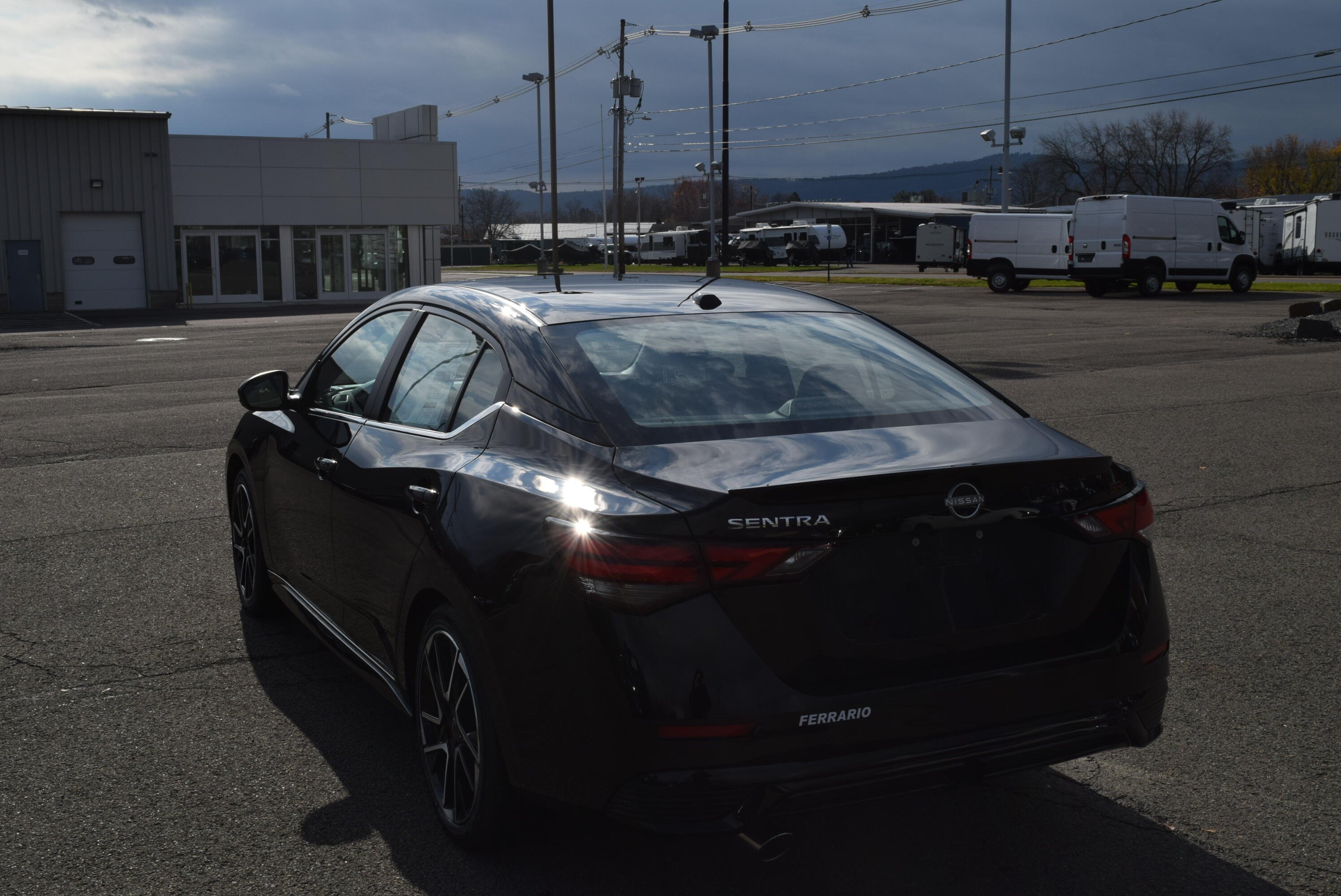 2025 Nissan Sentra SR - Photo 8