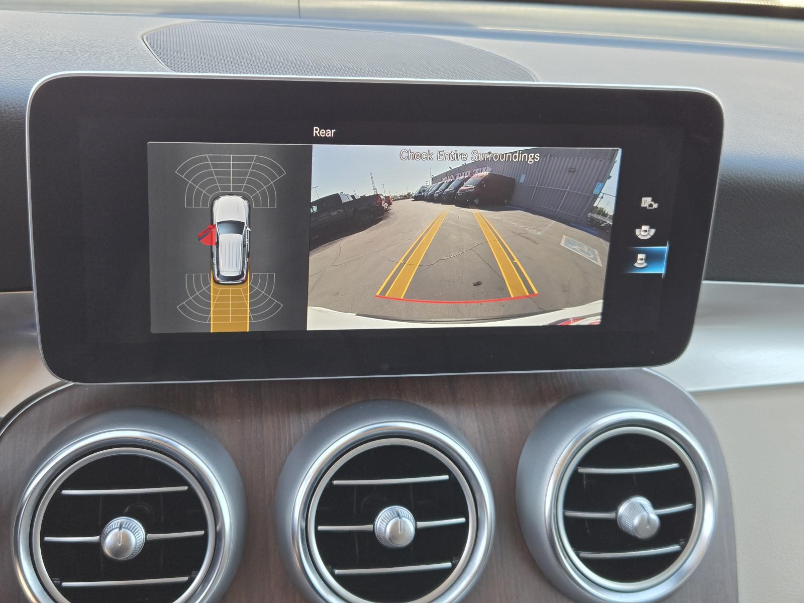 2022 Mercedes-Benz GLC GLC300 - Photo 8