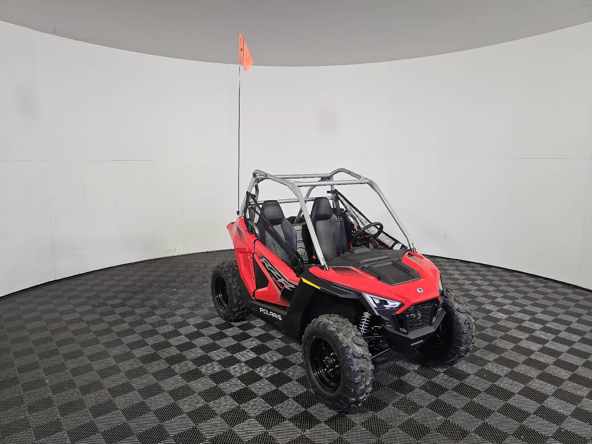 2027 Polaris RZR 200 EFI