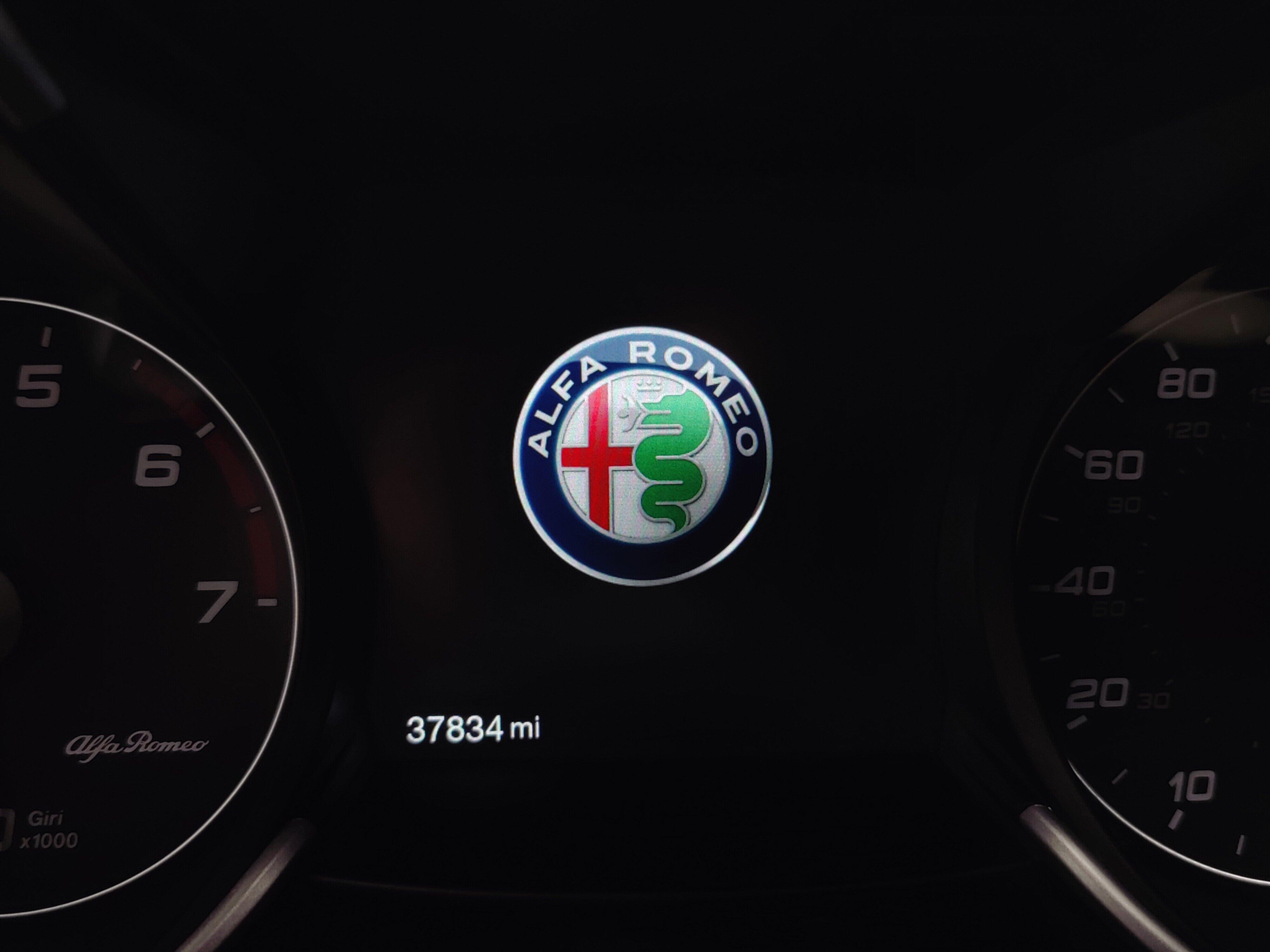 2022 Alfa Romeo Giulia Ti Veloce - Photo 30