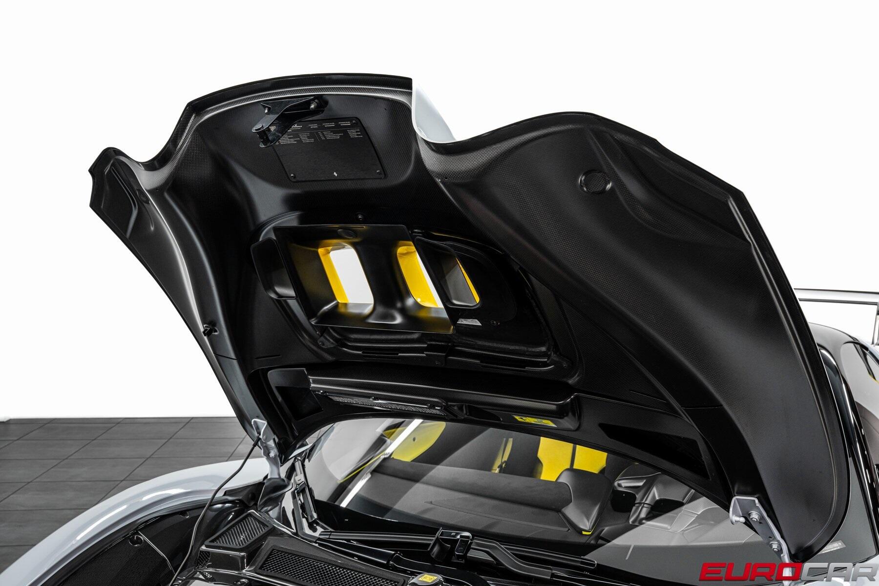 Used 2025 Ferrari SF90 XX *INSANE SPEC * HUGE CARBON OPTIONS*Image 10