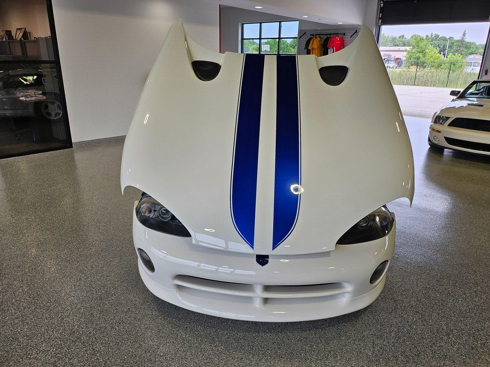 1996 Dodge Viper - Photo 11