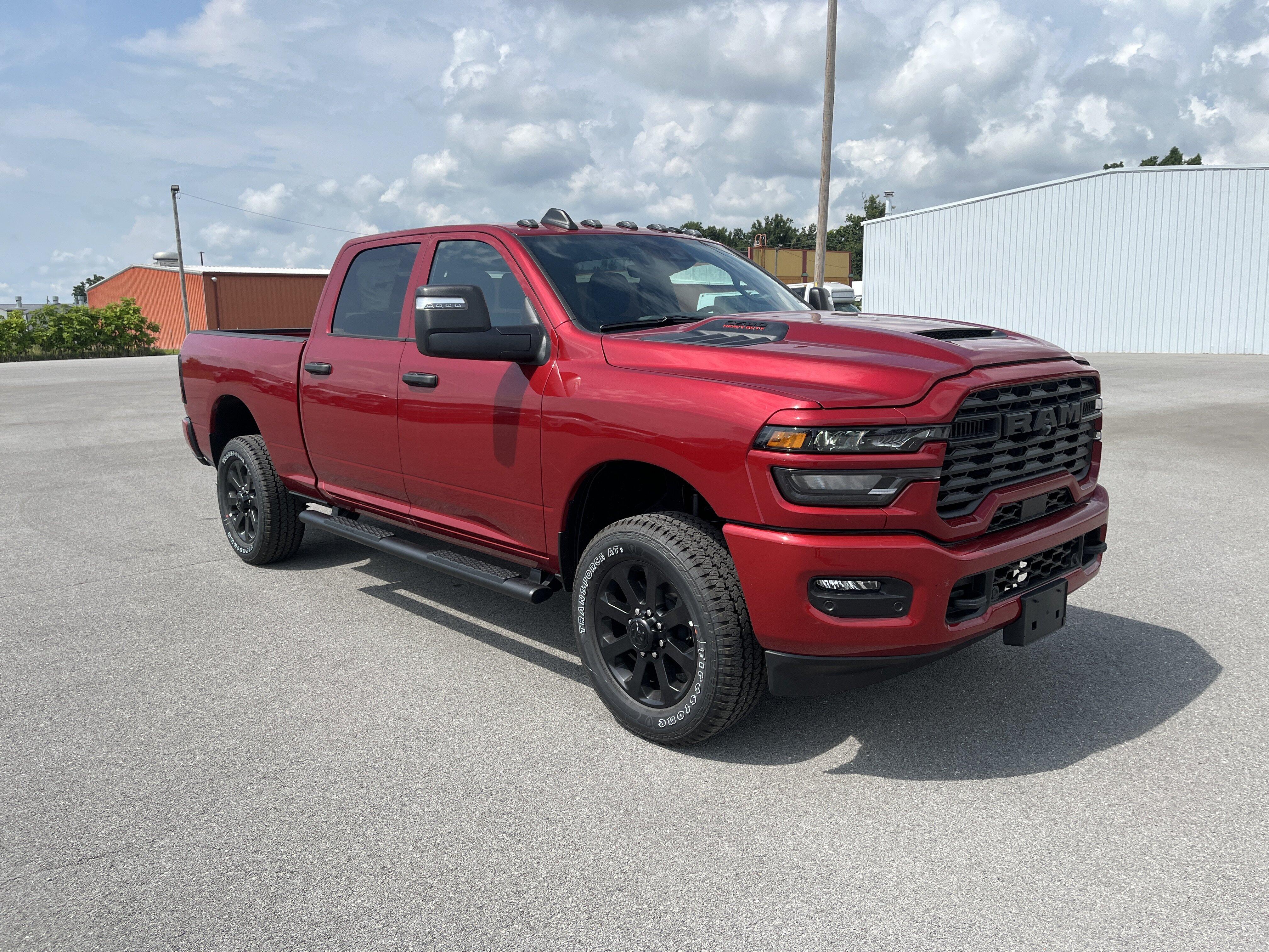 2026 RAM 2500 Pickup Tradesman/Black Express