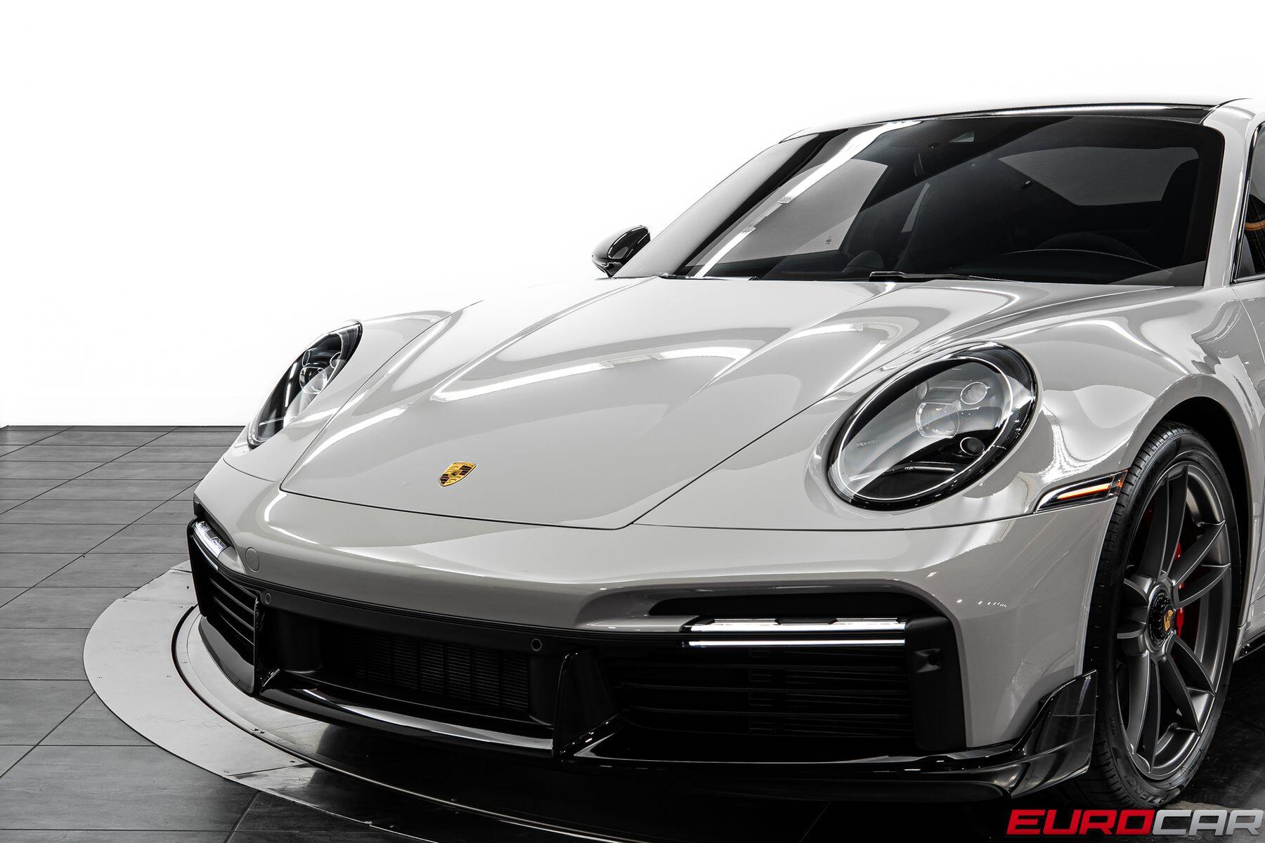 2024 Porsche 911 Turbo *POWER SPORT SEATS * CARBON FIBER ROOF*Image 13