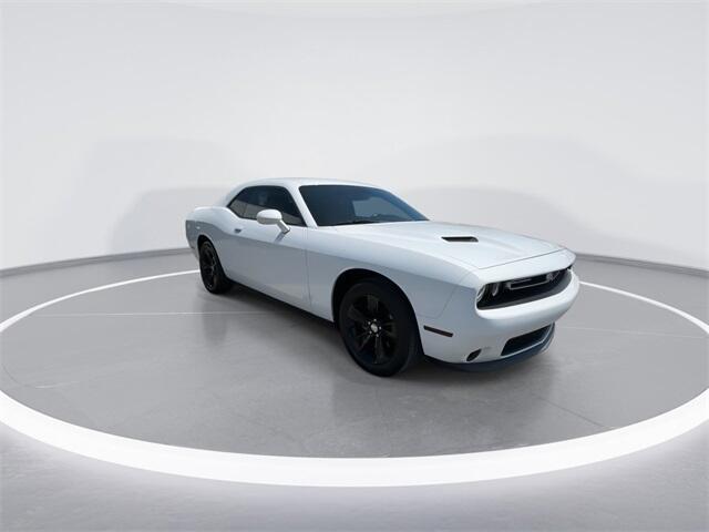 Used 2018 Dodge Challenger SXT with VIN 2C3CDZAG1JH183122 for sale in Anaheim, CA