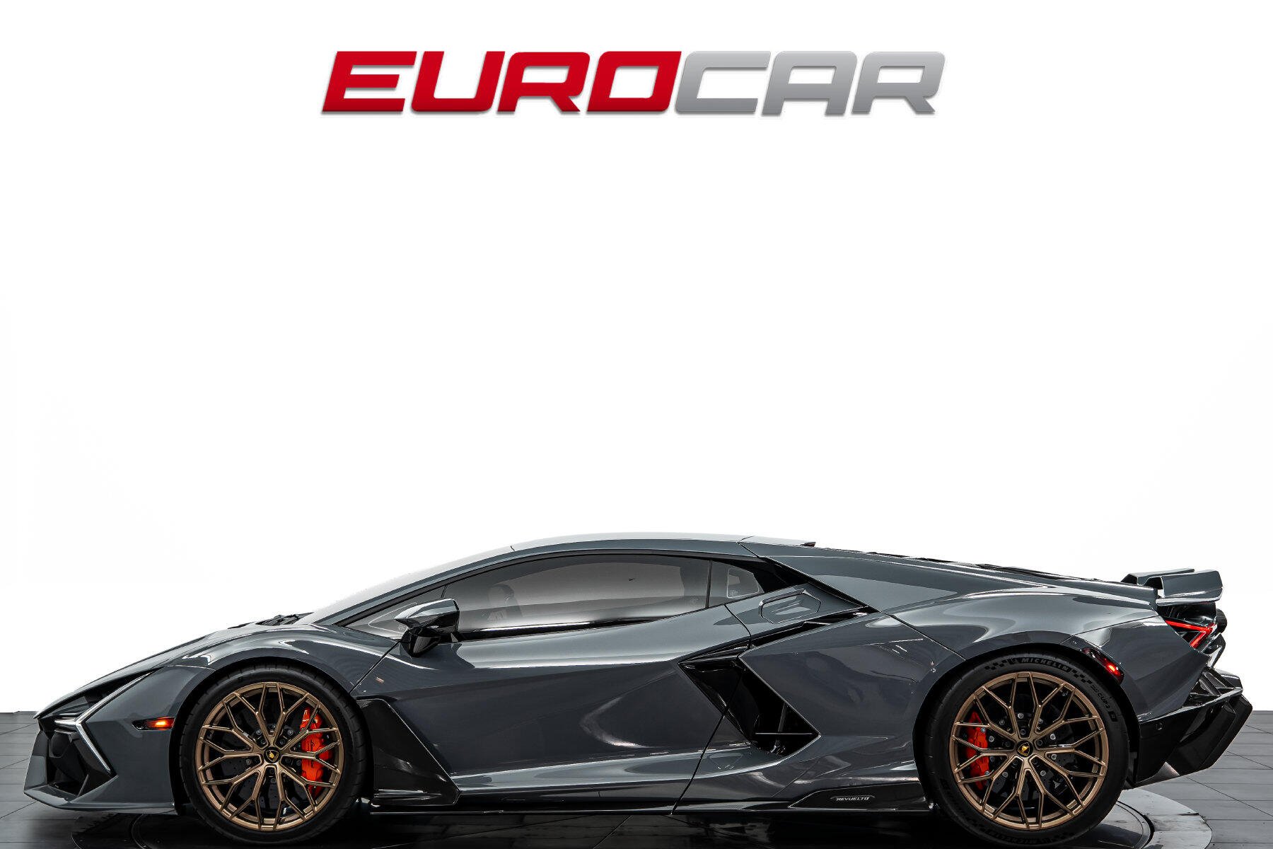2025 Lamborghini Revuelto *HUGE CARBON OPTIONS * PASSENGER DISPLAY*Image 2