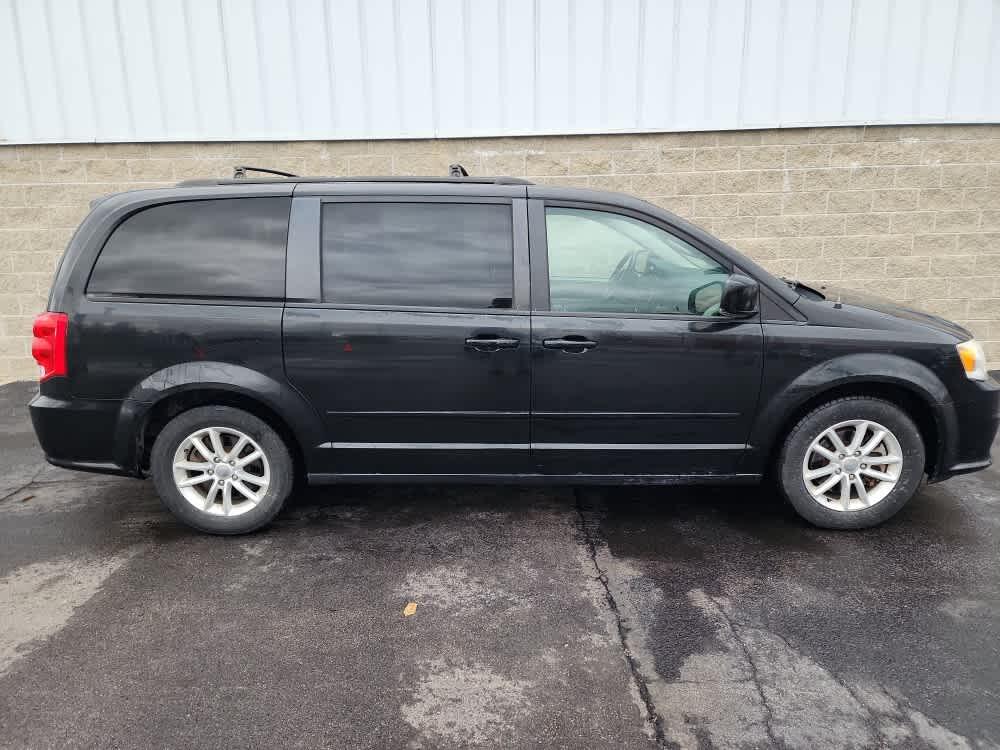 Used 2014 Dodge Grand Caravan SXT with VIN 2C4RDGCGXER283999 for sale in Wilmington, OH