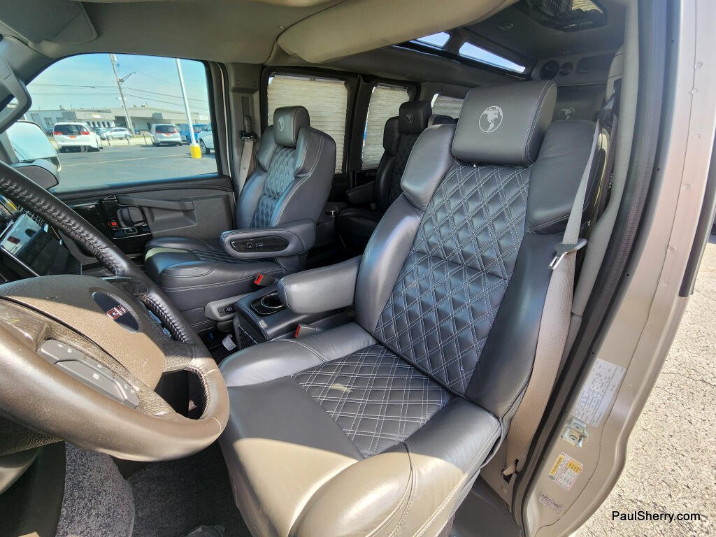 2023 GMC Savana Cargo Work Van - Photo 40