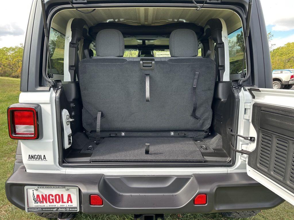 2026 Jeep Wrangler 2-Door Willys - Photo 8