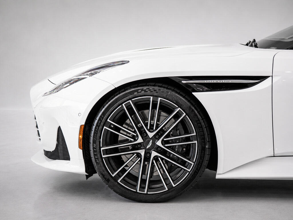 2026 Aston Martin DB12 Base - Photo 10