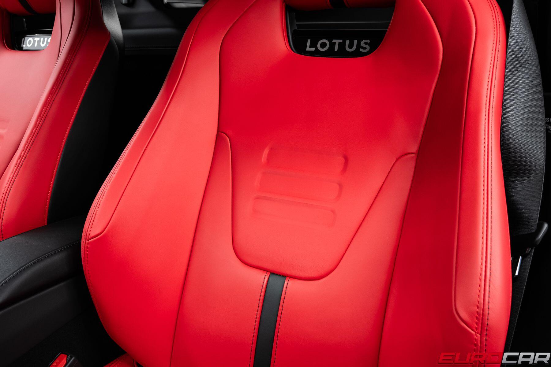 2026 Lotus Emira - Photo 42