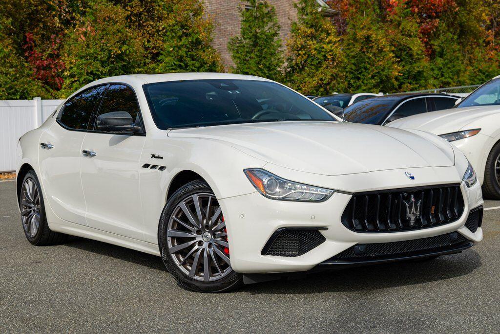 2022 Maserati Ghibli Modena's photo