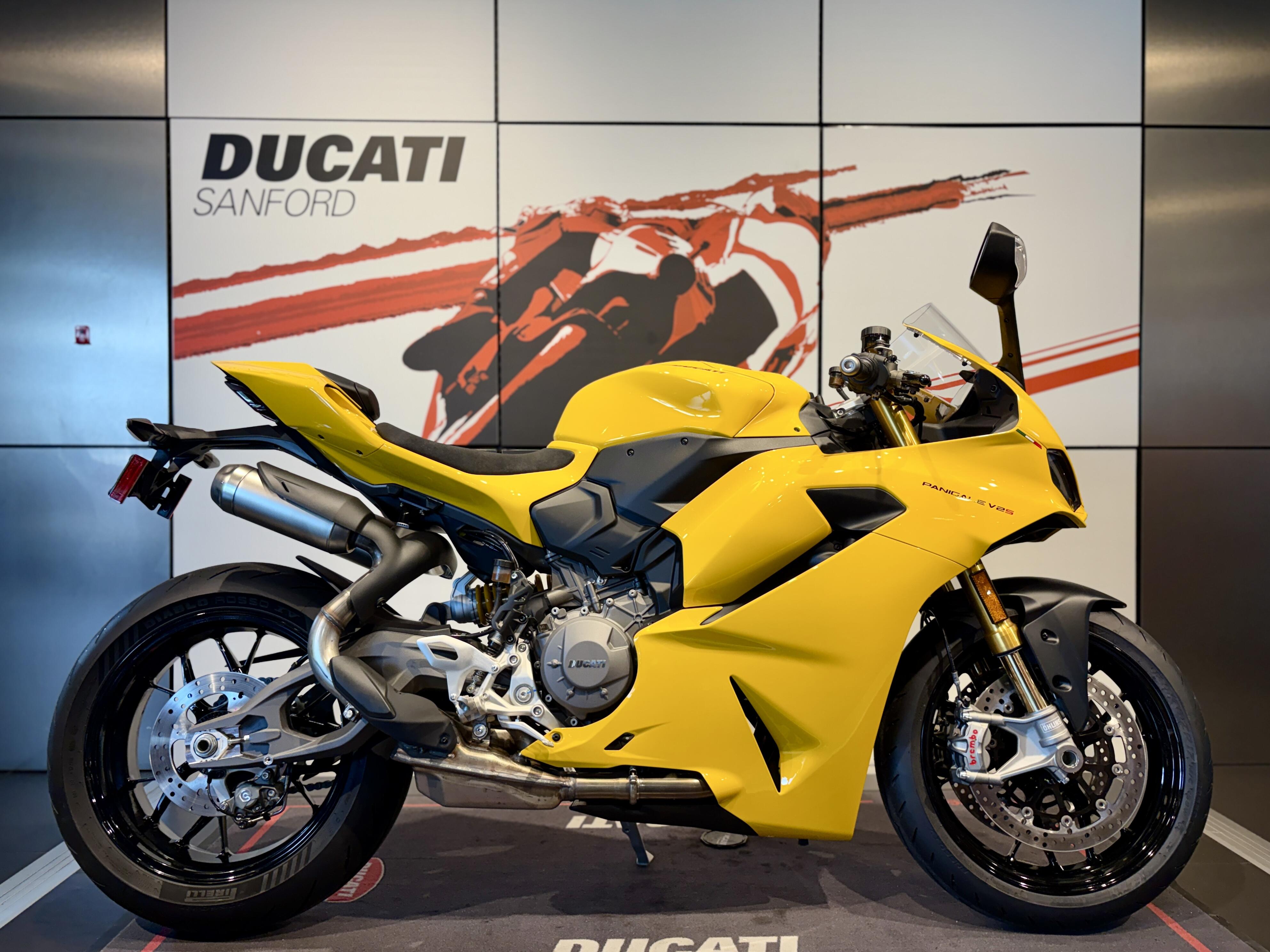 2026 Ducati PANIGALE V2 S