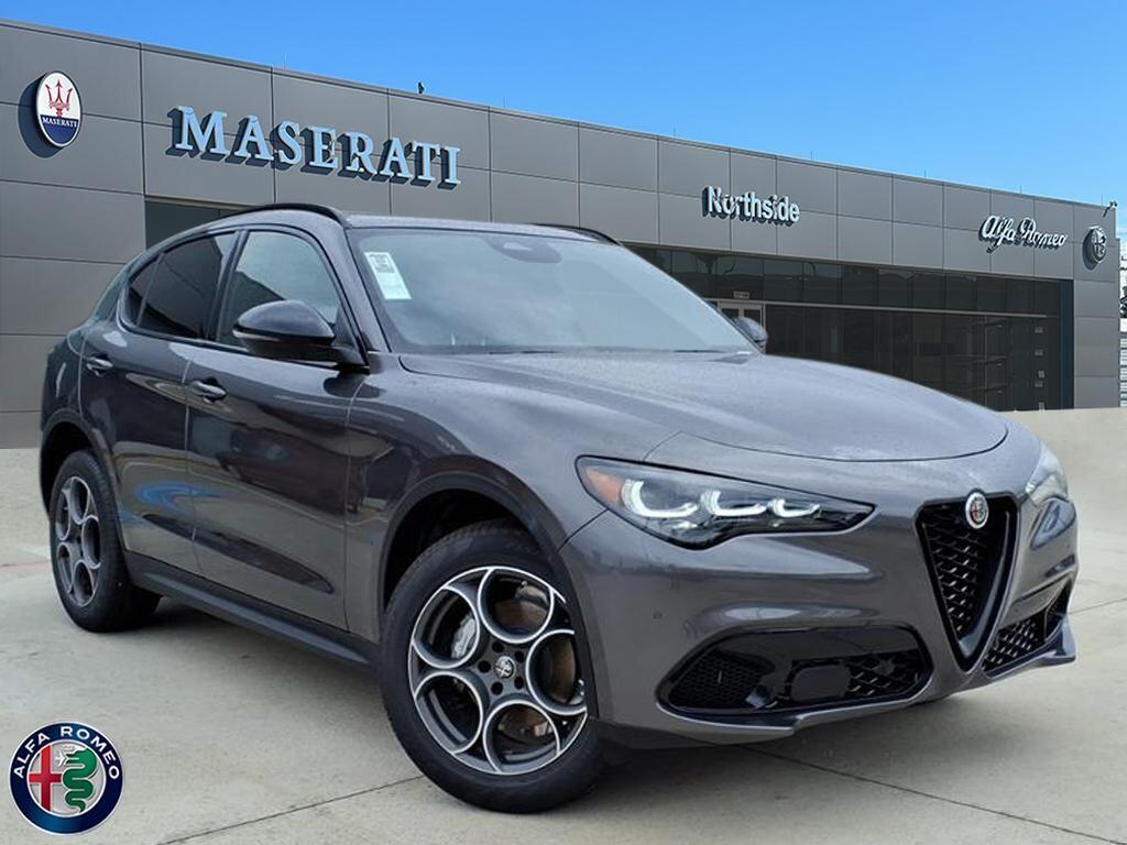 2025 Alfa Romeo Stelvio Base