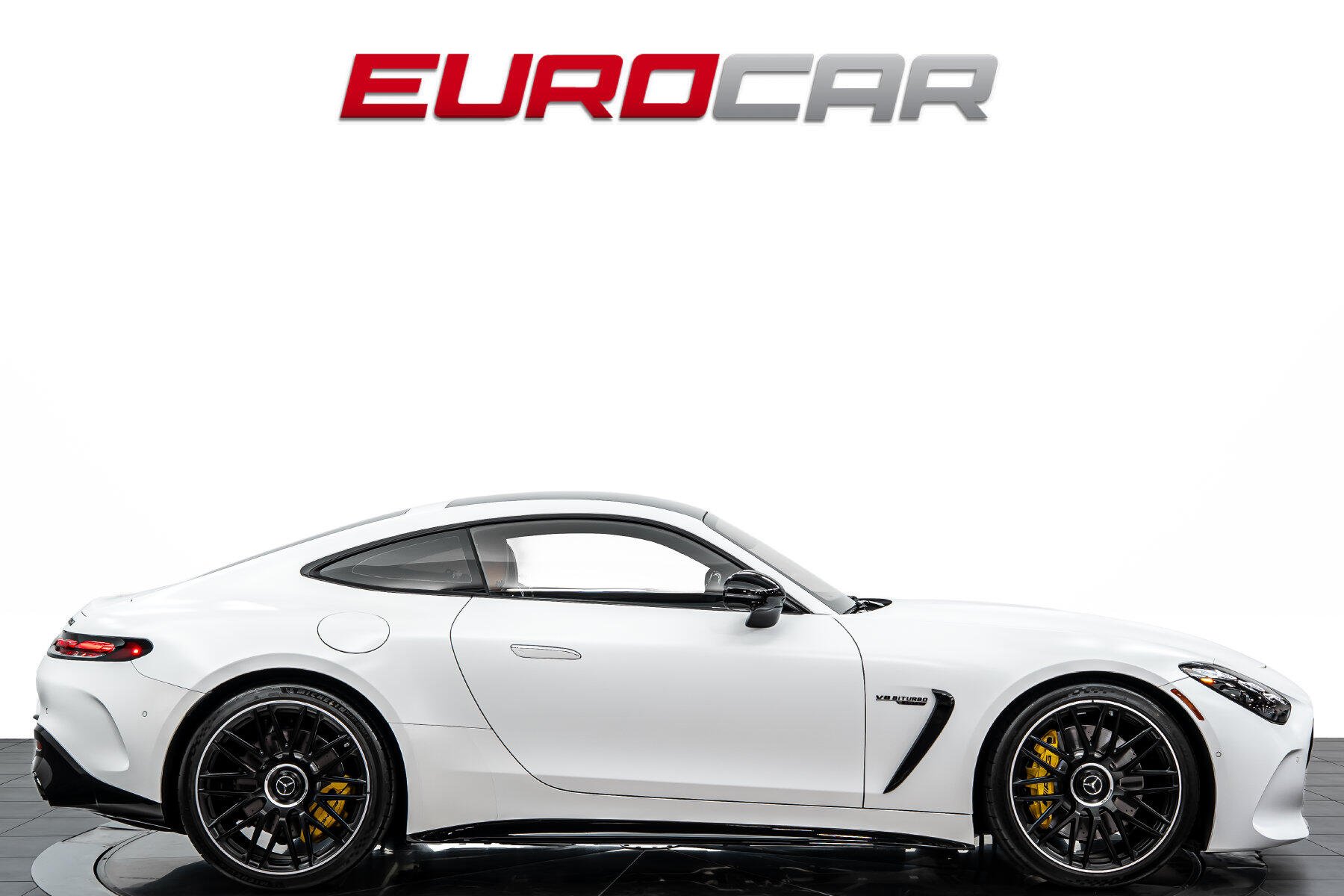 2025 Mercedes-Benz AMG GT 63 *CARBON INTERIOR TRIM * FIXED PANORAMIC SUNROOF*Image 6