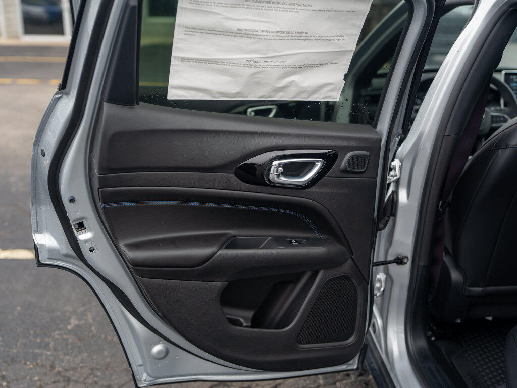 2026 Jeep Compass Latitude Altitude - Photo 11