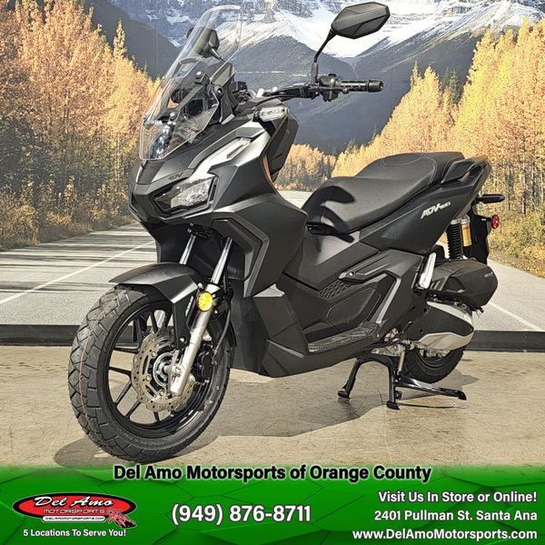2025 Honda ADV160 Image 4