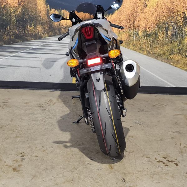 New 2025 Suzuki GSX-R1000 Image 8