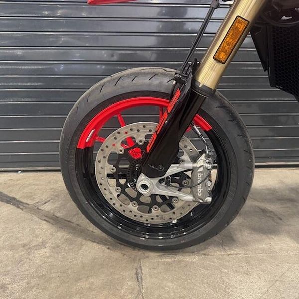 2026 Ducati Hypermotad 698 Mono RVE