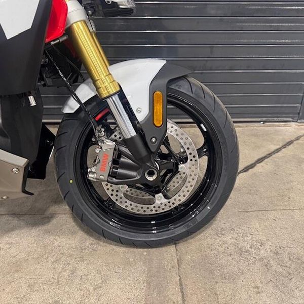 New 2026 BMW R 1300 R 