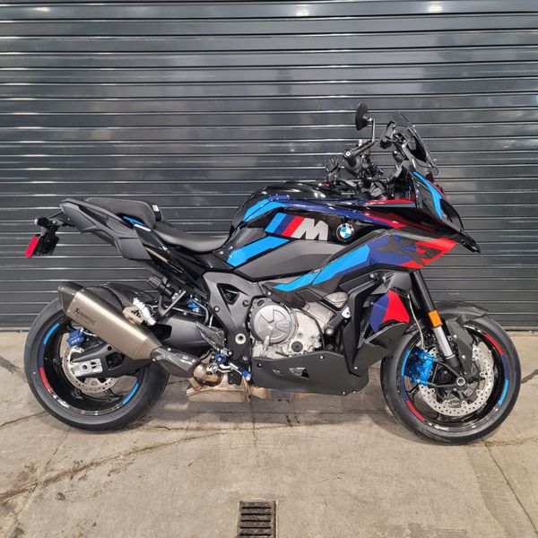 2025 BMW M 1000 XR