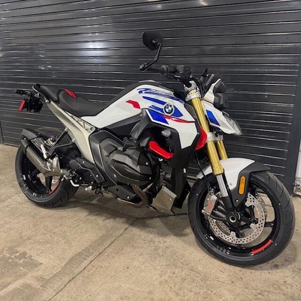 New 2026 BMW R 1300 R 
