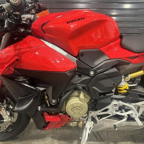New 2027 Ducati STREETFIGHTER V4 