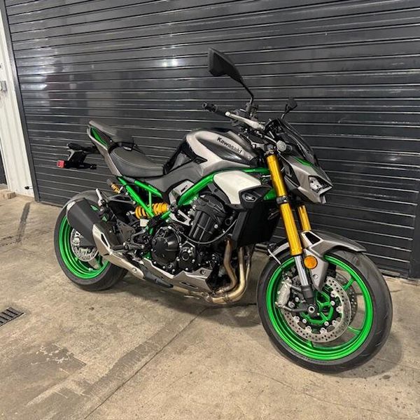 Used 2025 Kawasaki Z900 SE ABS 