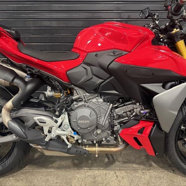 New 2026 Ducati STREETFIGHTER V2S 