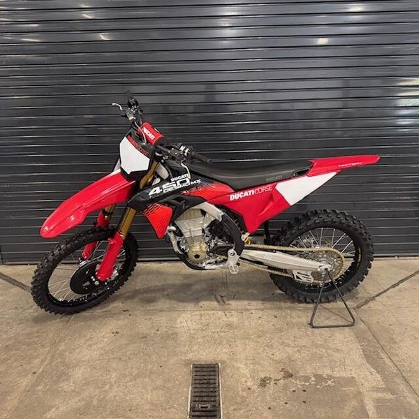 New 2026 Ducati DESMO 450 MX FACTORY 