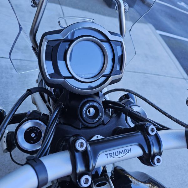 2024 Triumph Scrambler 1200 XE