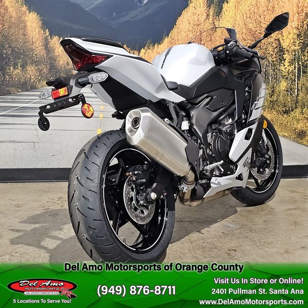 New 2025 Kawasaki NINJA ZX-4RR ABS Image 9