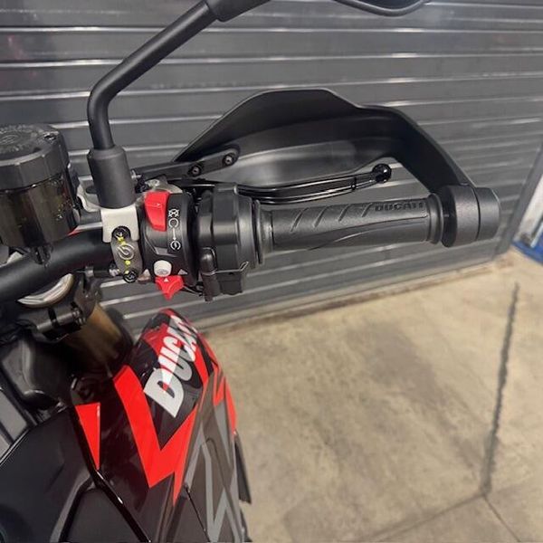 2026 Ducati Hypermotad 698 Mono RVE