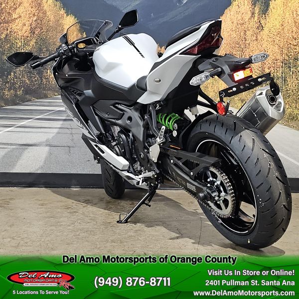 New 2025 Kawasaki NINJA ZX-4RR ABS Image 6