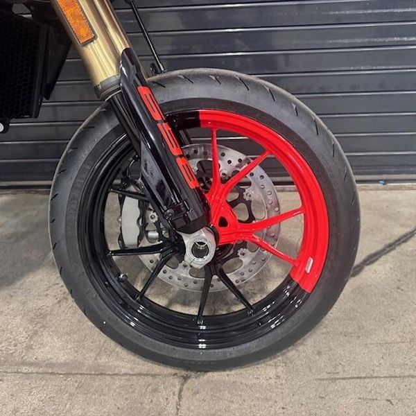 2026 Ducati Hypermotad 698 Mono RVE