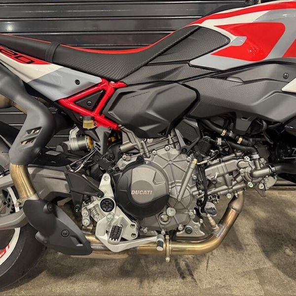 New 2027 Ducati HYPERMOTARD V2 SP 