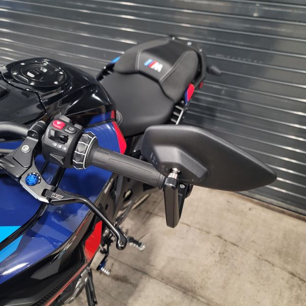 2025 BMW M 1000 XR