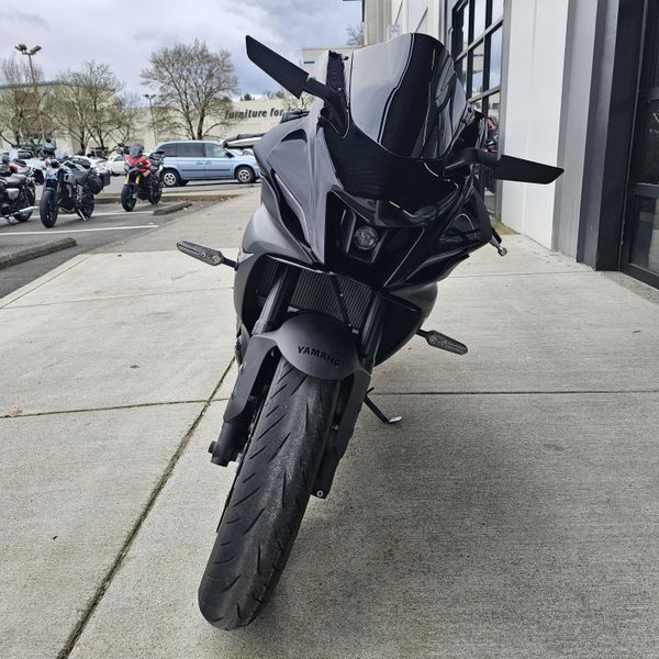 Used 2024 Yamaha YZF R7 